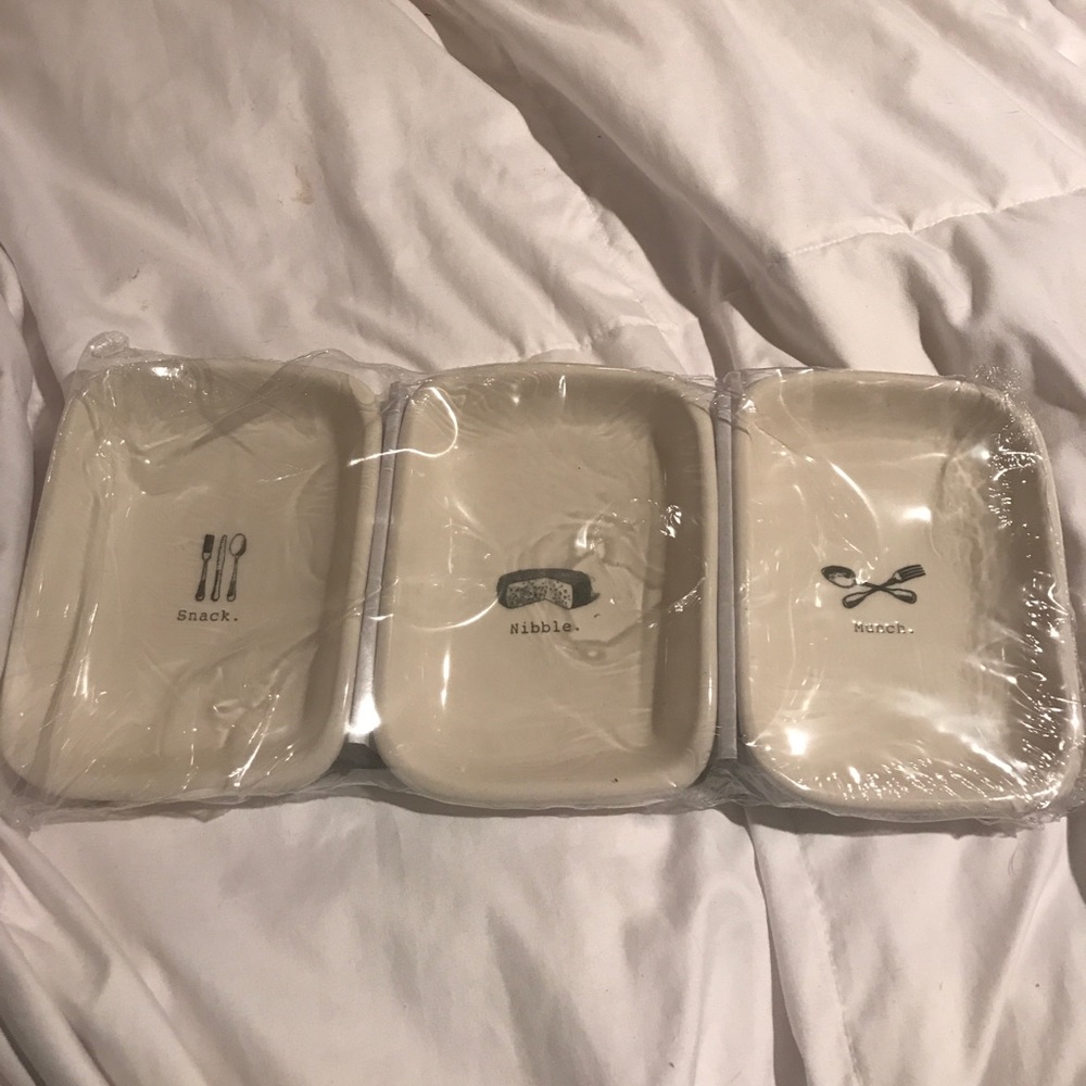 Rae Dunn Snack Nibble Munch 3 tray set